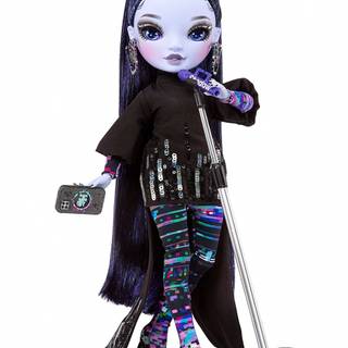 Reina Glitch Crowne wallpaper