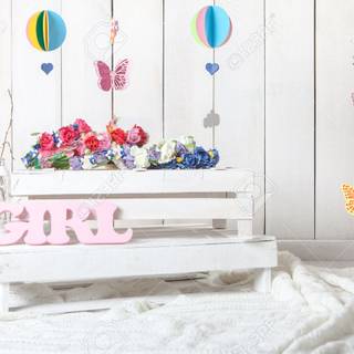 Baby studio wallpaper