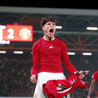 Garnacho iPhone wallpaper