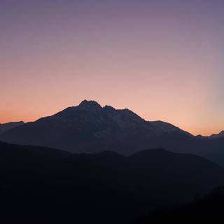 Clean laptop wallpaper