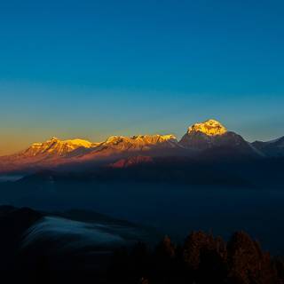 Clean laptop wallpaper