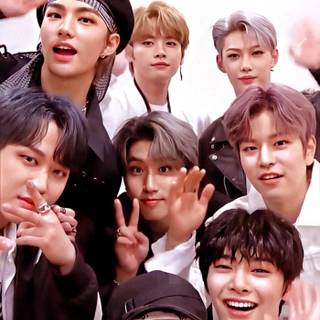 Stray Kids iPhone wallpaper