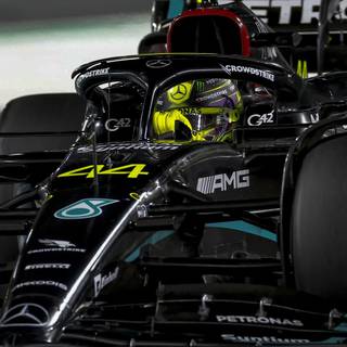 4k F1 iPhone wallpaper