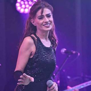 Yıldız Tilbe wallpaper