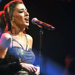 Yıldız Tilbe wallpaper