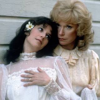 Debra Winger wallpaper