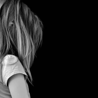 4k girl dark wallpaper