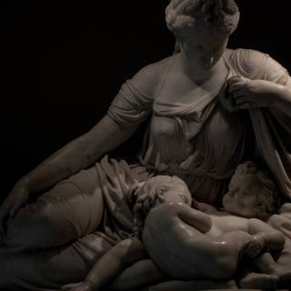 Greek statue 4k wallpaper