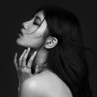 4k girl dark wallpaper