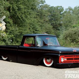 Slammed Ford F150 wallpaper