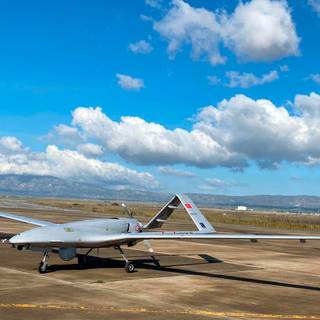 Bayraktar TB2 wallpaper