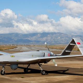 Bayraktar TB2 wallpaper