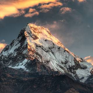 Aesthetic mountains 4k wallpaper