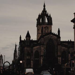 Autumn dark academia wallpaper