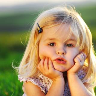 Small child wallpaper