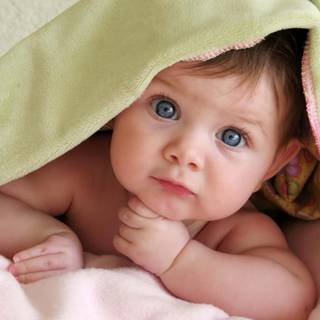 Small child wallpaper