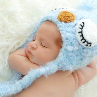 Small child wallpaper