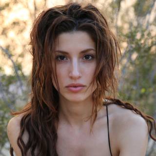 Tania Raymonde wallpaper