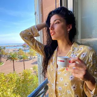 Tania Raymonde wallpaper