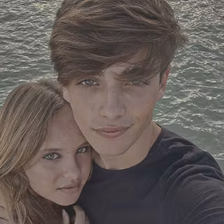 Andrea Arru wallpaper