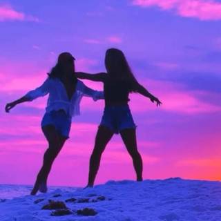 Preppy besties wallpaper