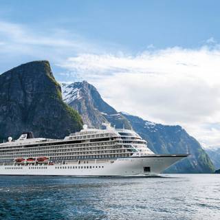 Viking Venus wallpaper