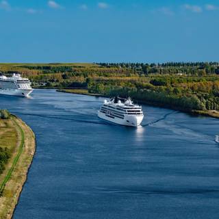 Viking Venus wallpaper