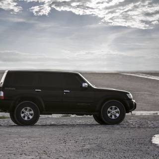 Nissan Safari wallpaper