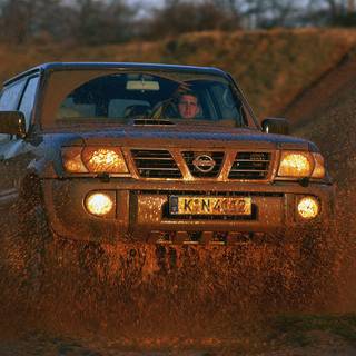 Nissan Safari wallpaper