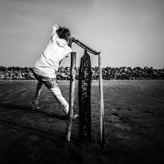 Cricket black wallpaper