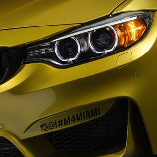 Yellow desktop 4k wallpaper