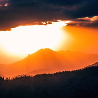 Mountain sunrise 4k wallpaper