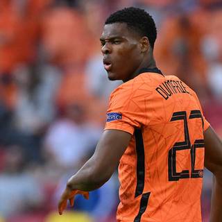 Denzel Dumfries wallpaper