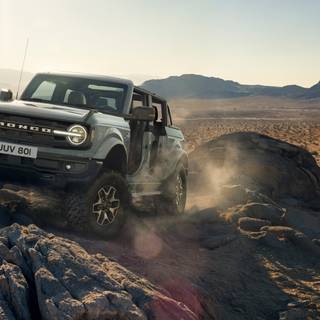 Four-wheel drive wallpaper