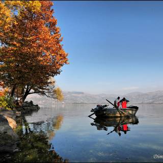 Autumn boat wallpaper