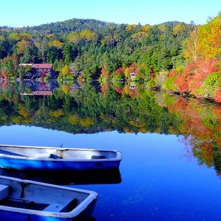 Autumn boat wallpaper