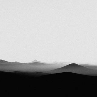 Minimal black and white mountains PC wallpaper