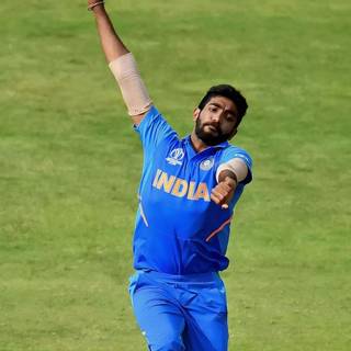 Cricket bowler wallpaper