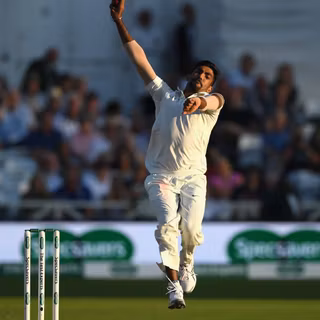 Cricket bowler wallpaper