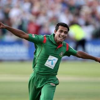 Cricket bowler wallpaper