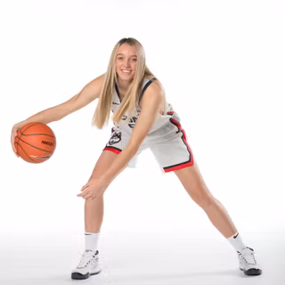 Paige Bueckers wallpaper