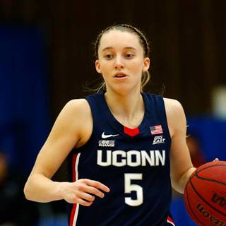 Paige Bueckers wallpaper