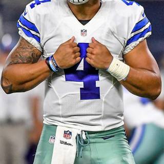 Dak Prescott iPhone wallpaper