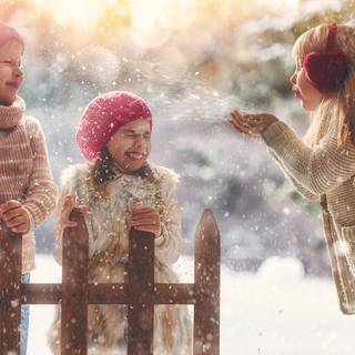 Winter kids wallpaper