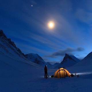 Winter camping wallpaper