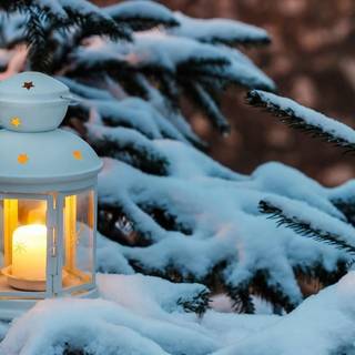 Winter candle wallpaper