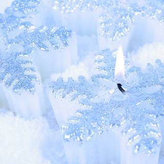 Winter candles wallpaper