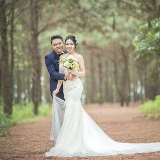 Wedding couple 4k wallpaper