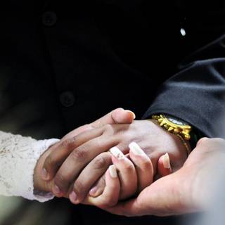 Wedding couple 4k wallpaper