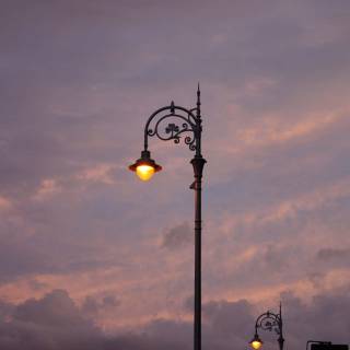 Streetlamp wallpaper